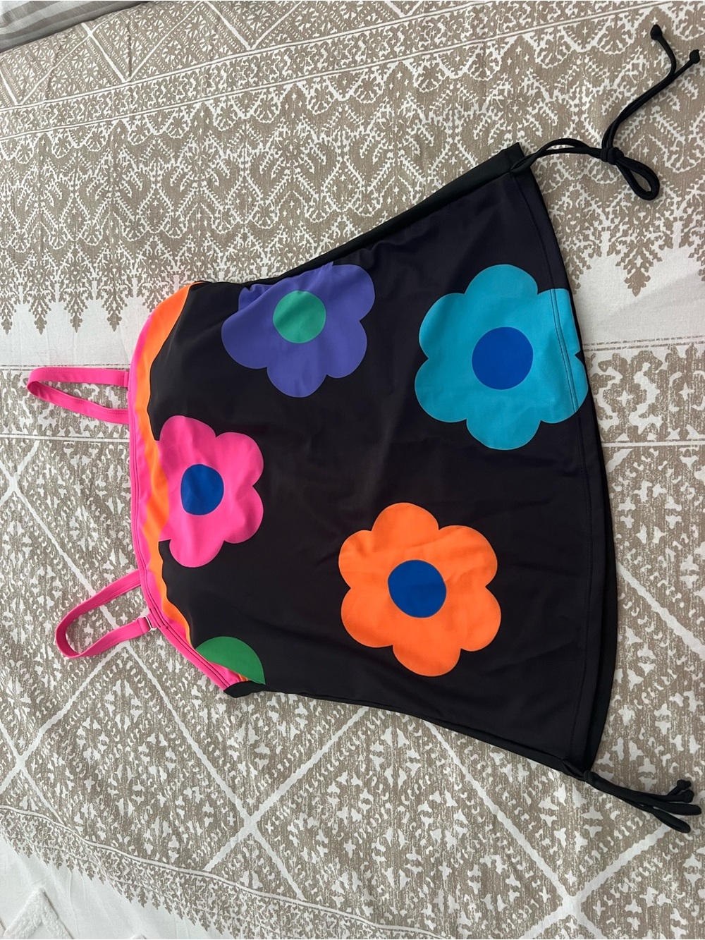 Women’s 1X Black Floral Tankini Swim Set with Pink Accents fits more like an XL - Picture 2 of 8